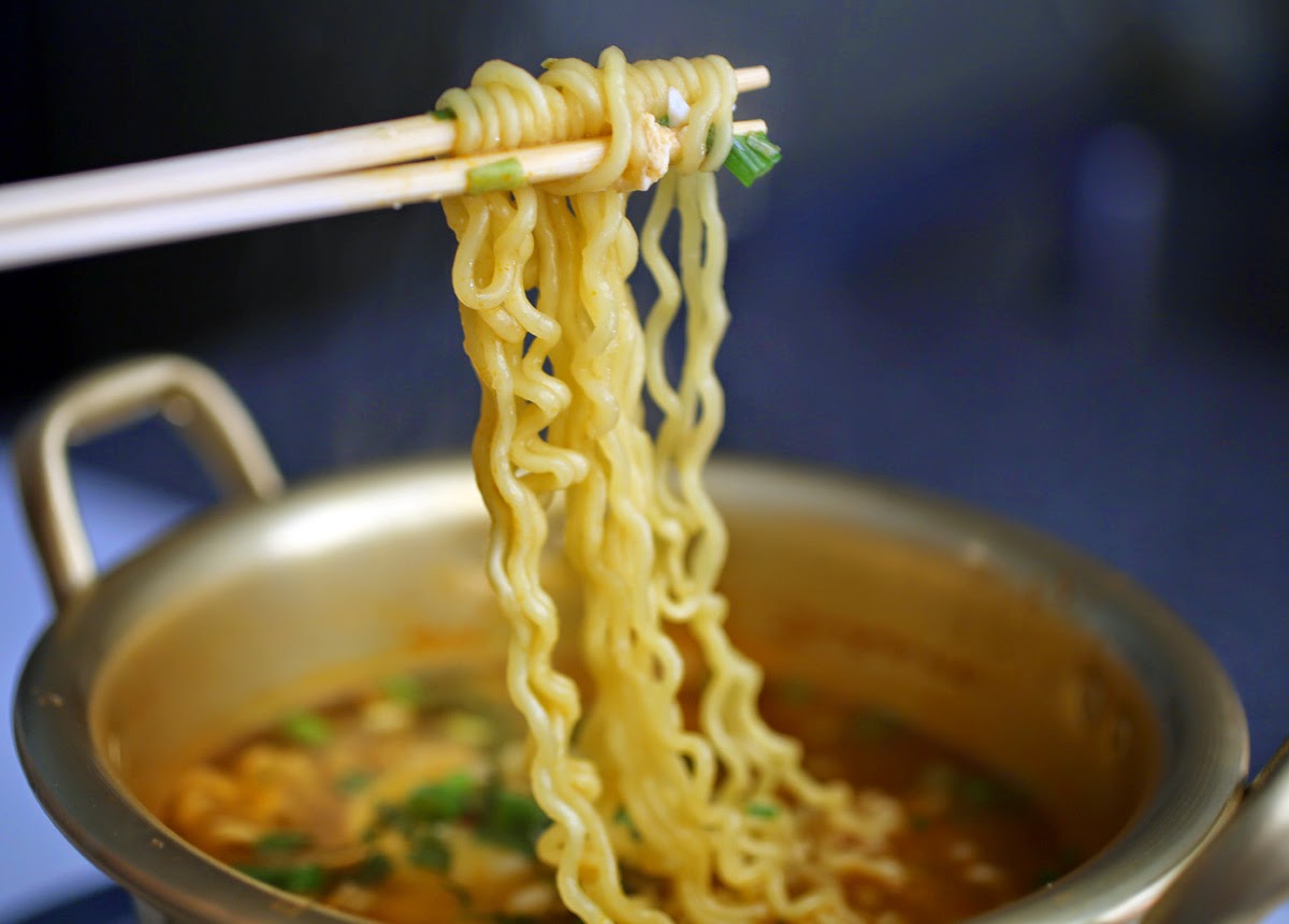 Wellness Lab Health Info You See What happen in your stomach when you eat Instant Noodles