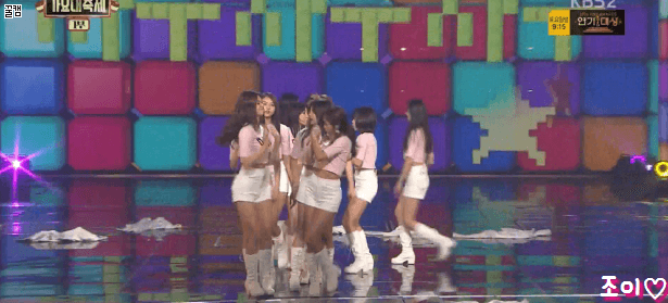 현재형으로 볼날이 얼마 남지않은 아이오아이 가요대축제 단체샷모음.gif | 인스티즈
