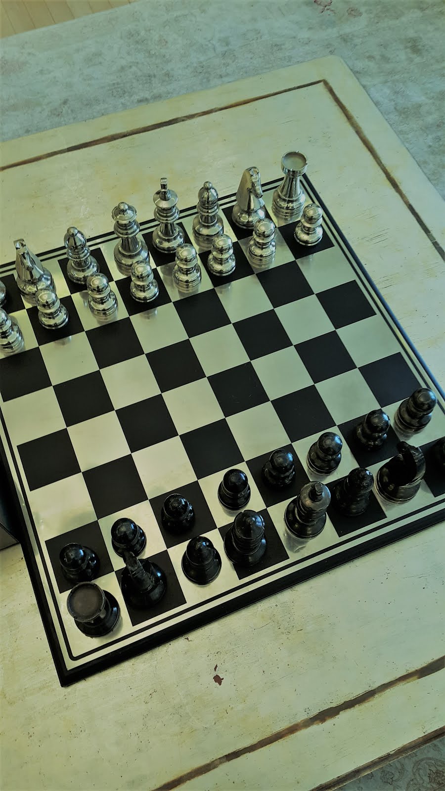 Cell Phone Wallpaper: Checkmate