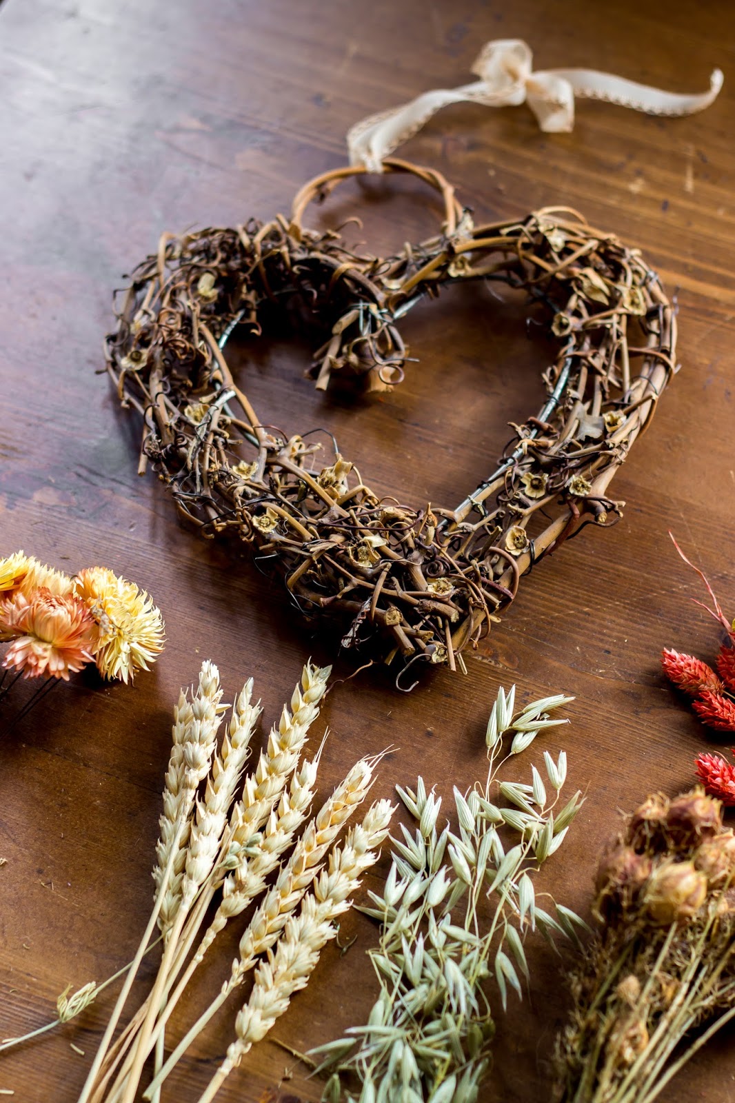 10 Minutes or Less: DIY Heart Wreath - The Crafted Life