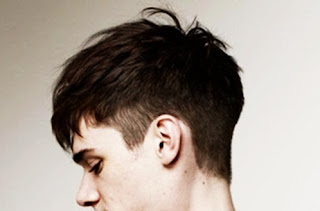 Potongan rambut pria angular fringe Potongan rambut pria angular fringe
