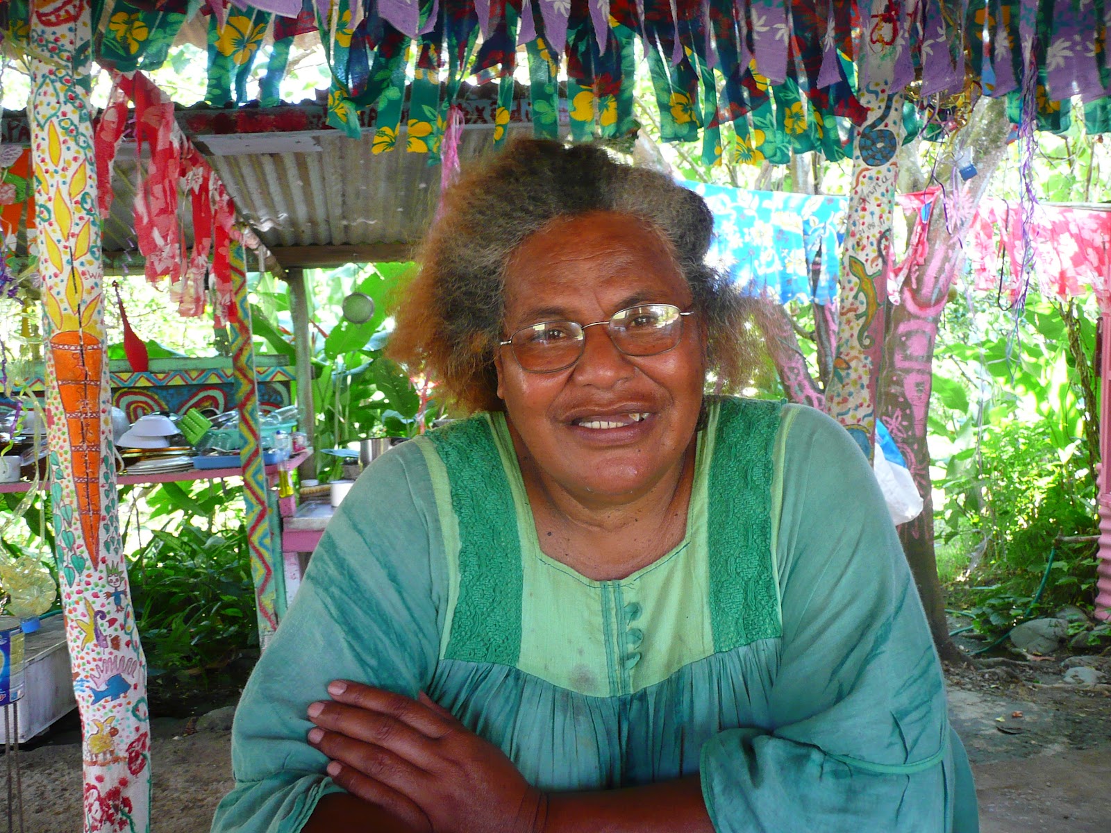 Mes pieds quelque part.... Portrait d'une femme kanak