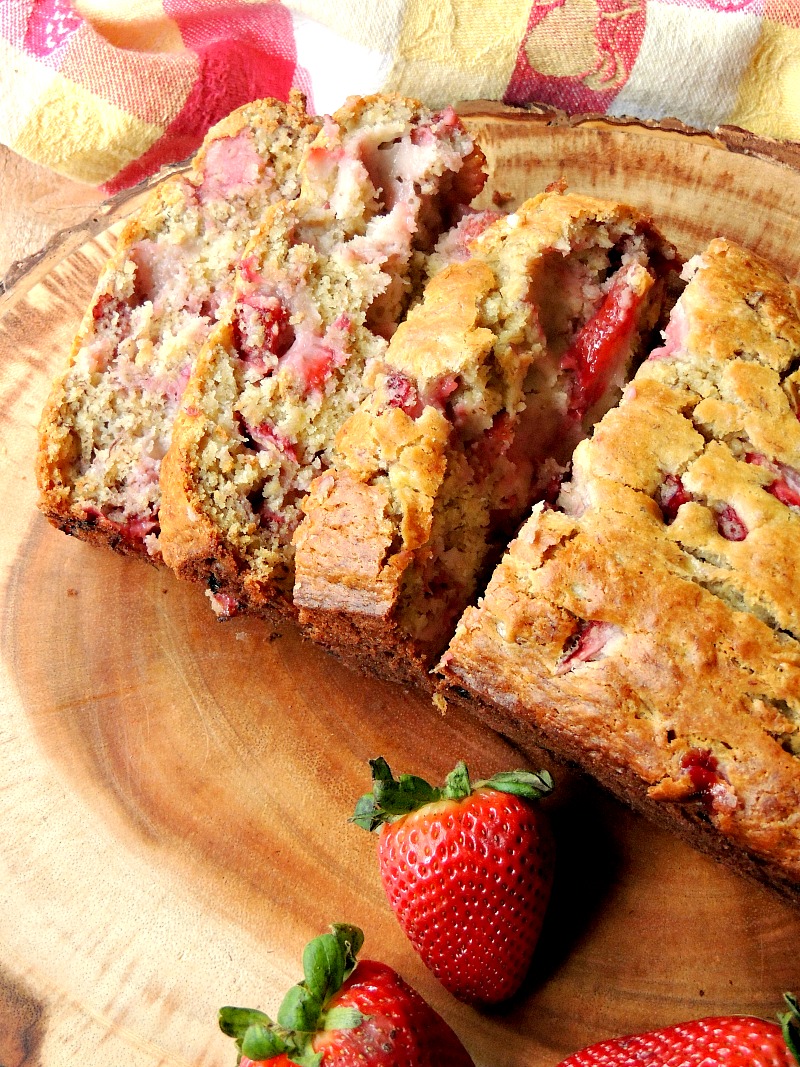 Strawberry Banana Bread - This bread recipe combines to of my favorite flavors in an amazingly moist and tender loaf. If you love strawberries and bananas, this bread is a MUST make!! #banana #strawberry #bread #quickbread #recipe | bobbiskozykitchen.com