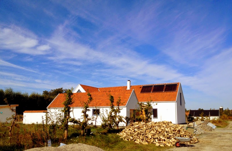 Villa Natura ekologiskt lågenergihus Österlen sol och ved uppvärmning
