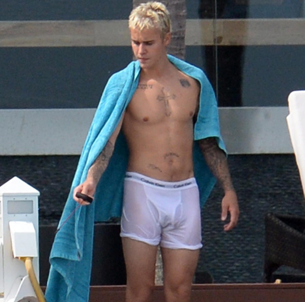 Bieber en calzoncillos mojados.