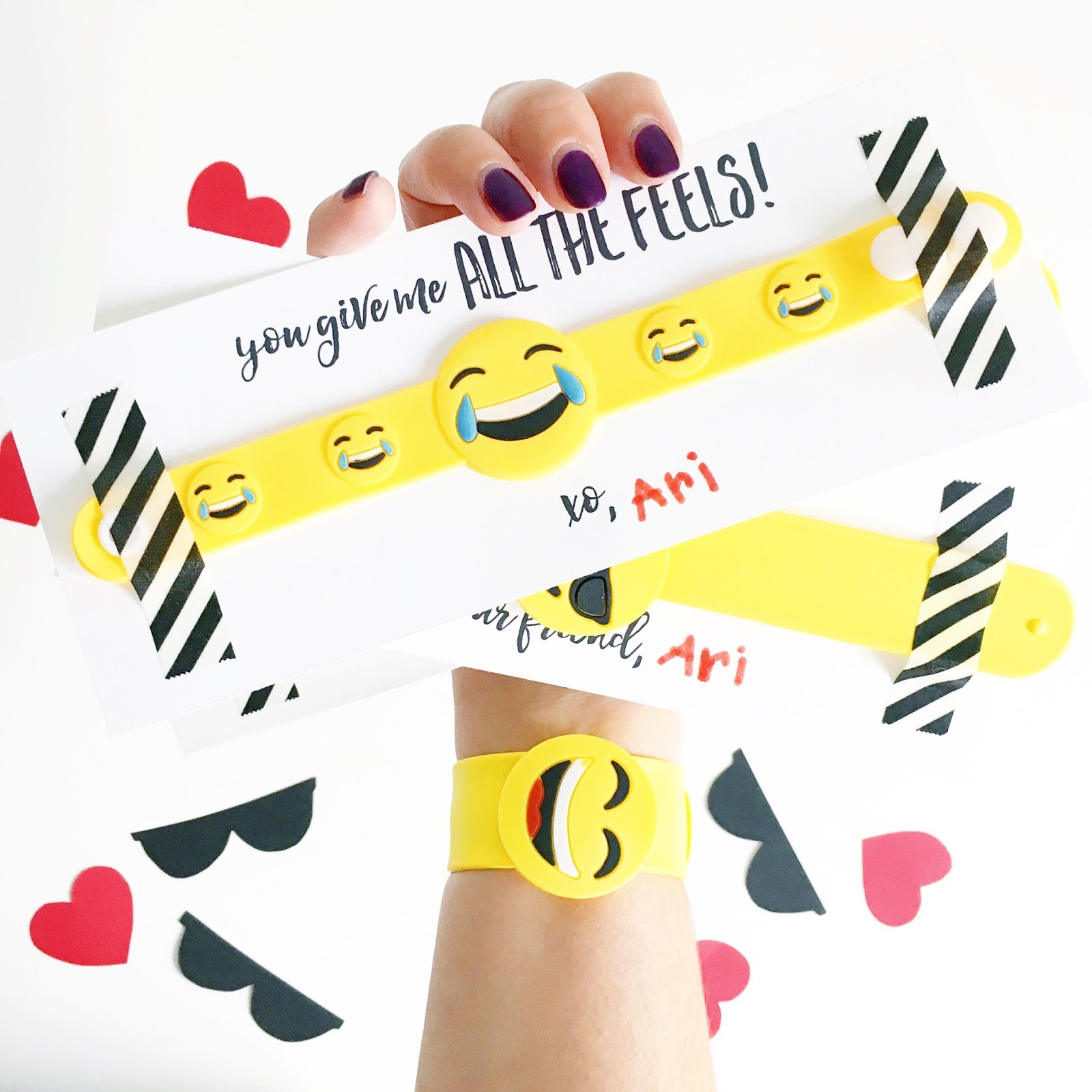 valentine-emoji-bracelets-free-printable