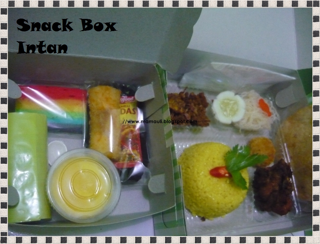 Mom's Uli Rumah Kue Nasi Kuning &amp; Snack Box Intan
