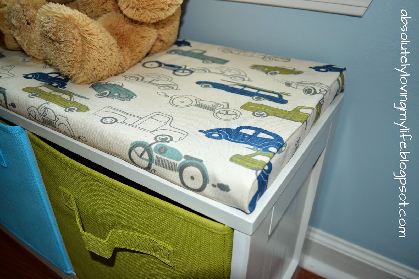 Loving Life DIY No Sew Kid's Bench Cushion