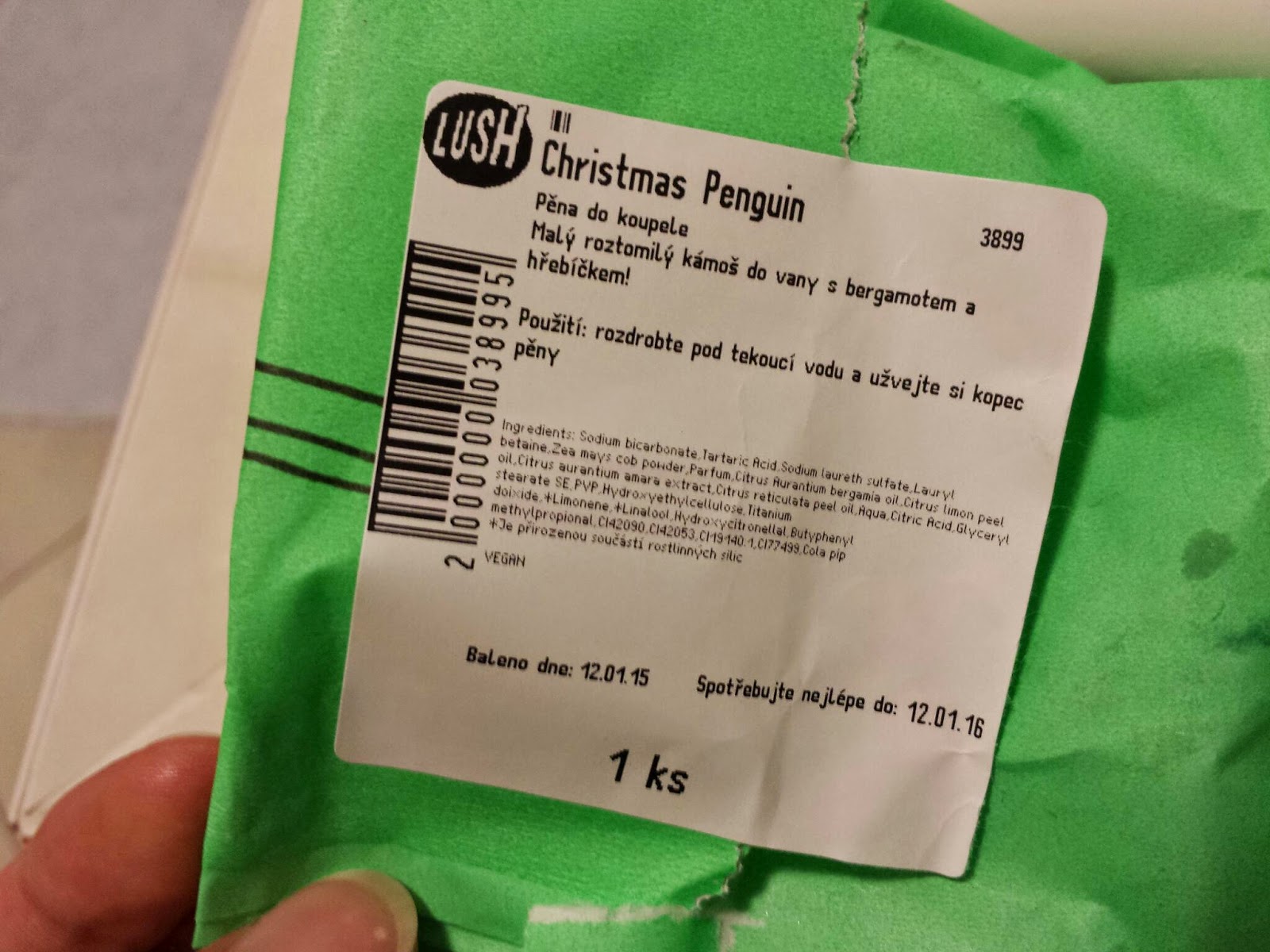 Můj fialový svět BLOG recenze LUSH Christmas Penguin