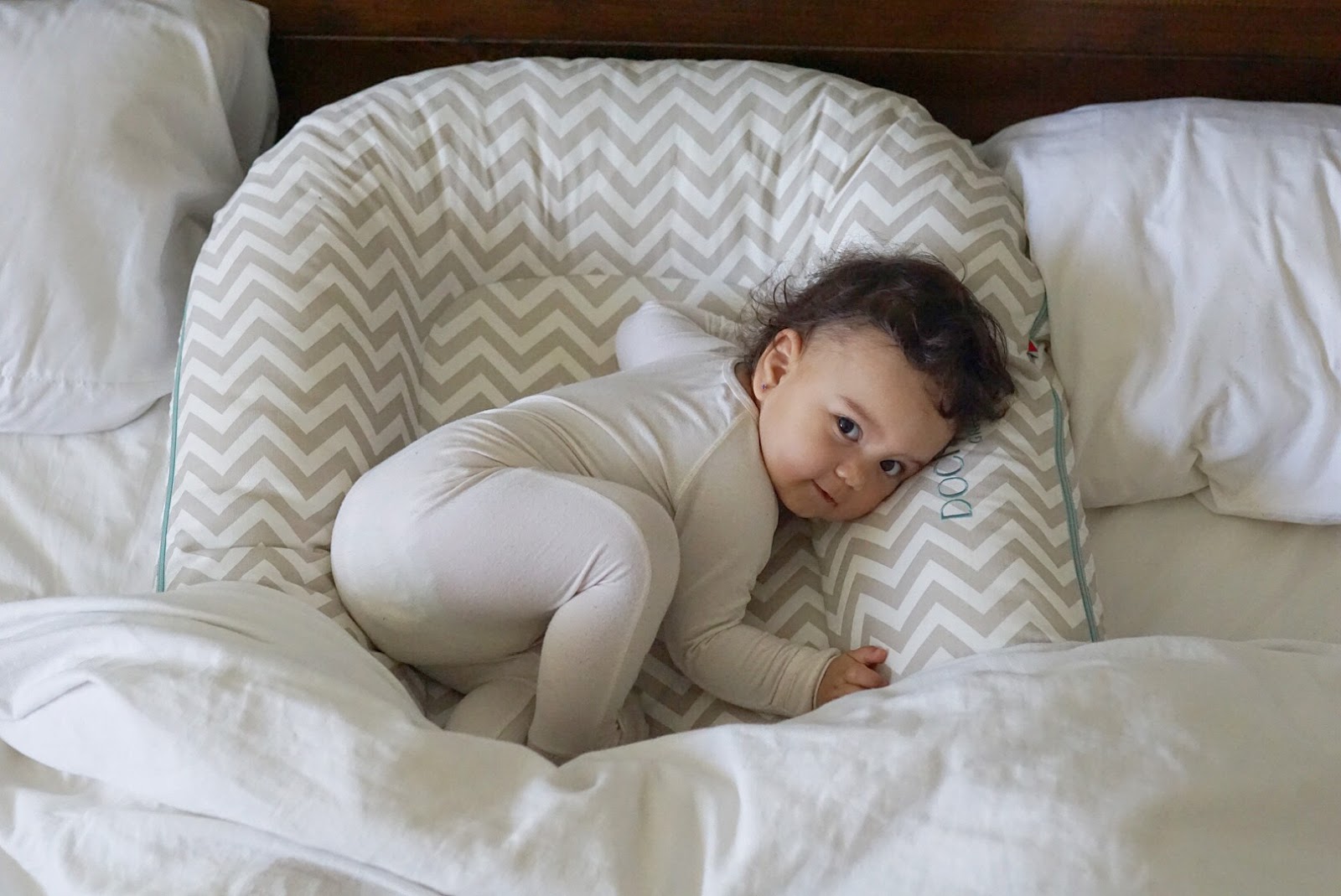 Simply Naomi TRANSITIONING FROM COSLEEPING TO CRIB