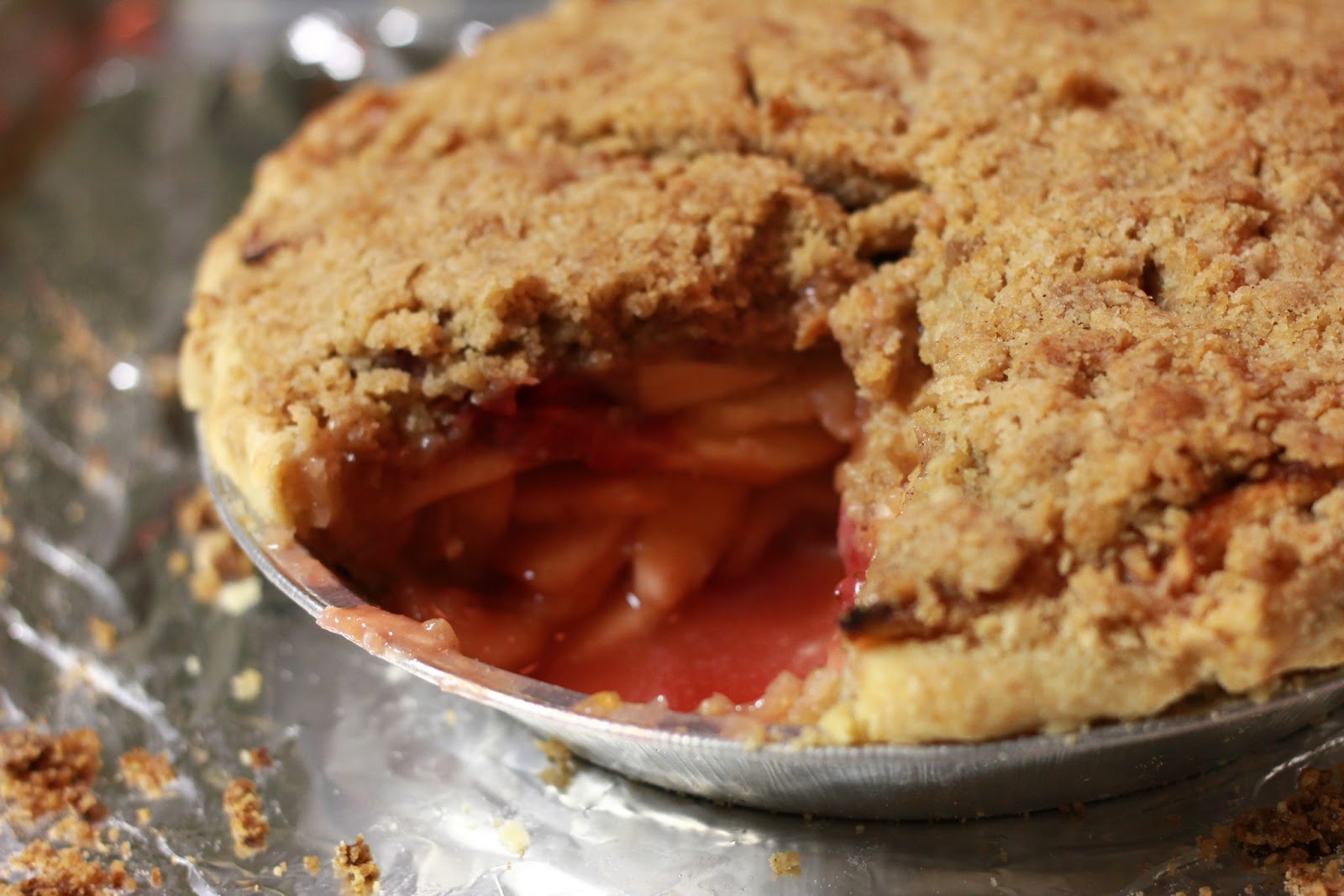 Cooking the Globe Strawberry Pink Lady Apple Pie