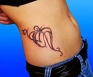 tatuaje cu lipici,