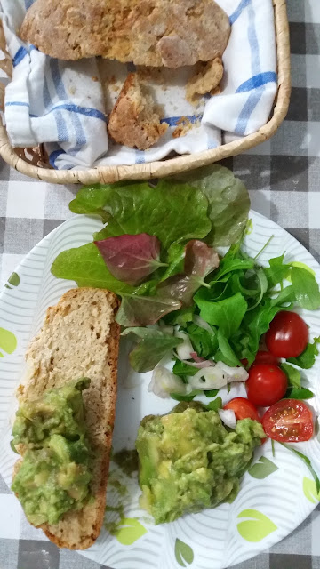 Tartines avocat et œuf mollet ;Tartines avocat et œuf mollet