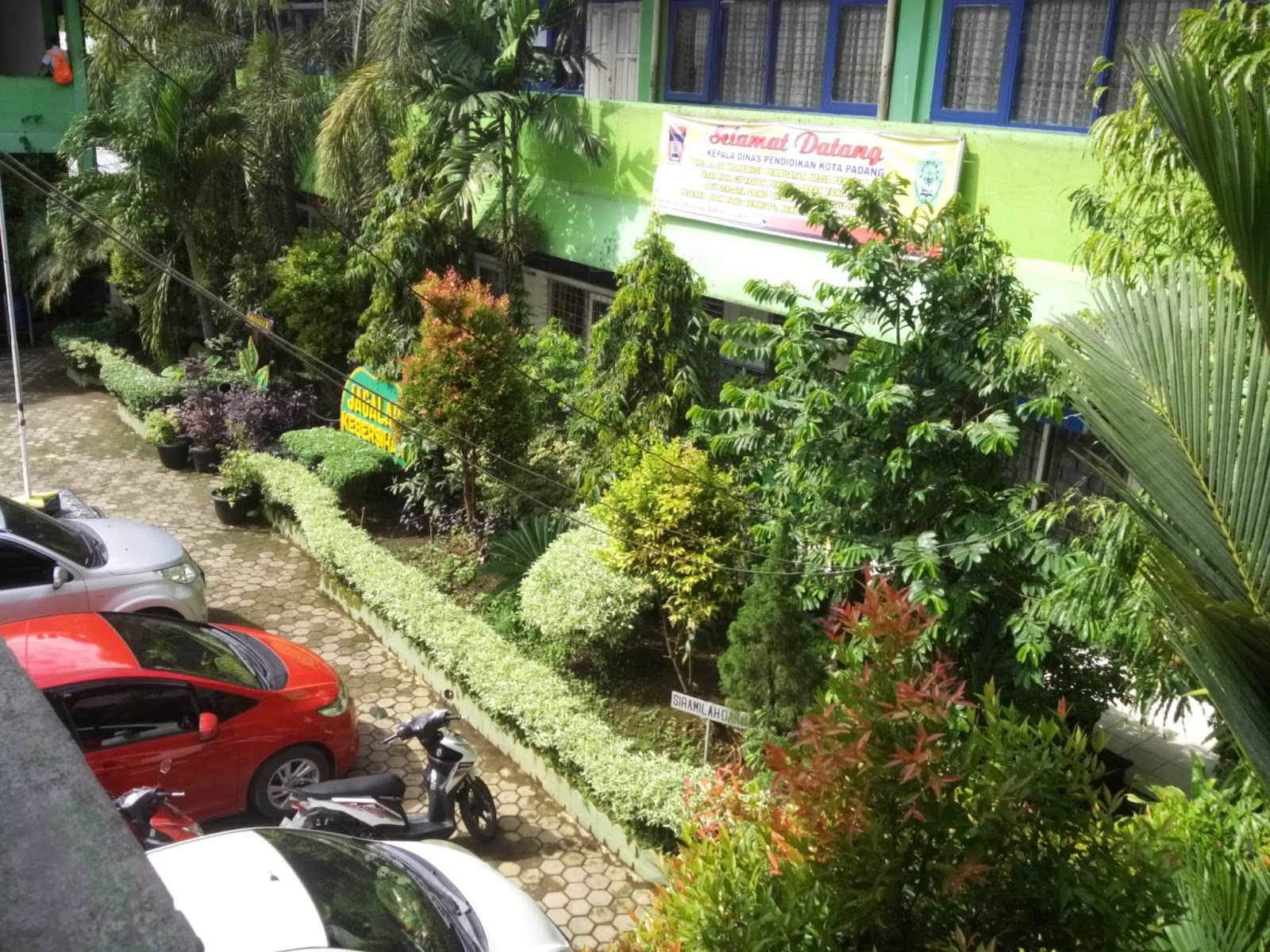 39+ Desain Taman Sekolah Sma, Motif Masa Kini!