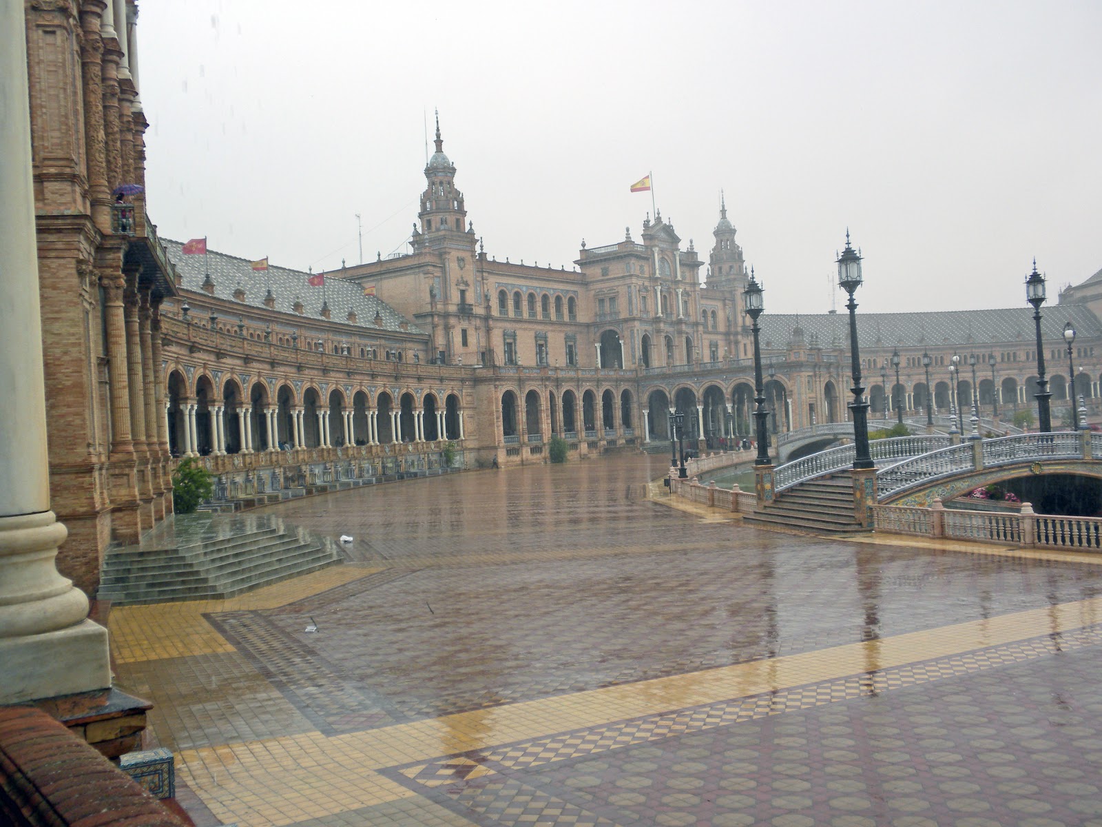 An Oasis in the Desert The Rain in Spain Stayed Mainly in Seville....LOL! An Oasis in the Desert The Rain in Spain Stayed Mainly in Seville....LOL!