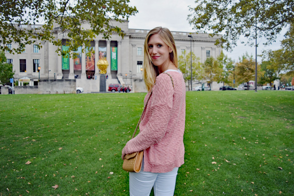 Marled_Pink_Sweater_and_White_Jeans