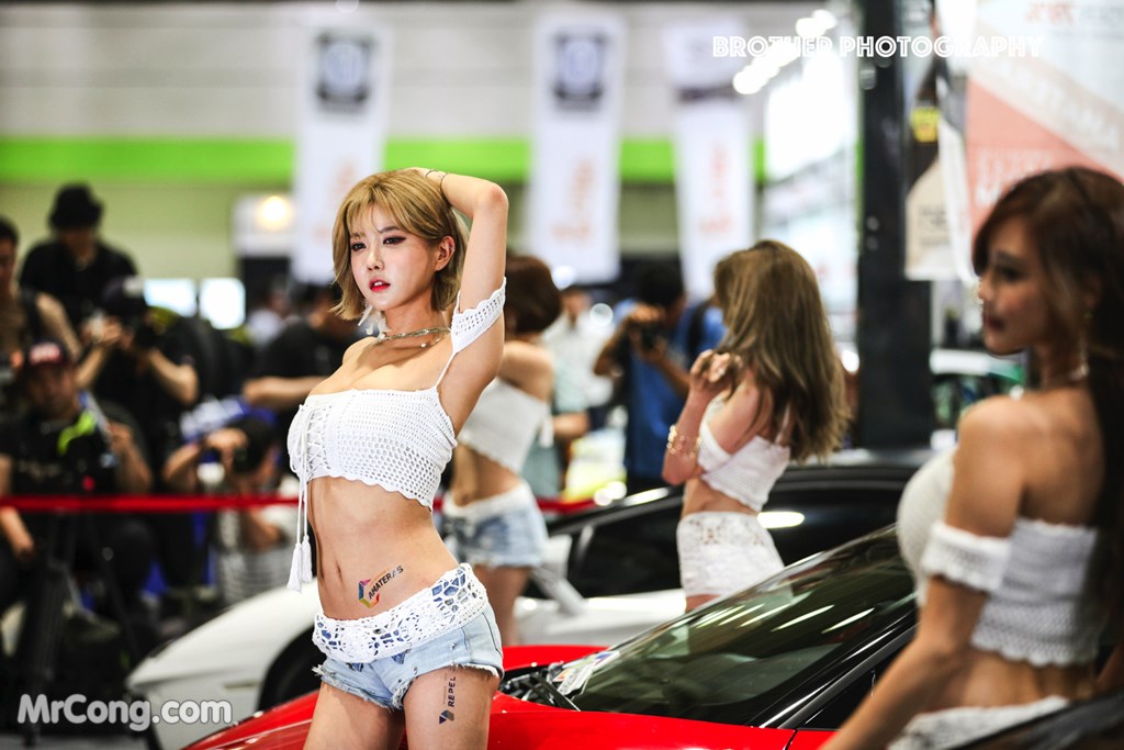 Heo Yoon Mi's beauty at the 2017 Seoul Auto Salon exhibition (175 photos)