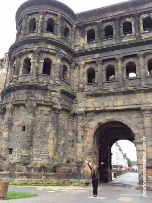 Visitar Trier, Alemanha porta nigra trier patricia guia brasileira roma - Visitar Trier, Alemanha