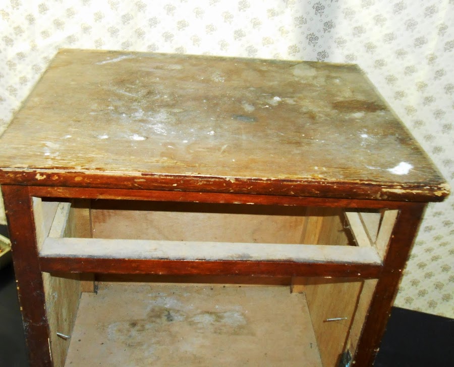 mesilla casa de muñecas