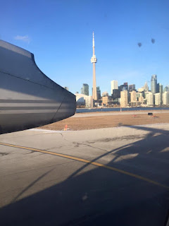aeropuerto de Toronto, UP Express, tren up express Toronto, aeropuerto toronto city centre, cuantos aeropuertos hay en toronto, Aeropuerto Internacional Toronto Pearson, 