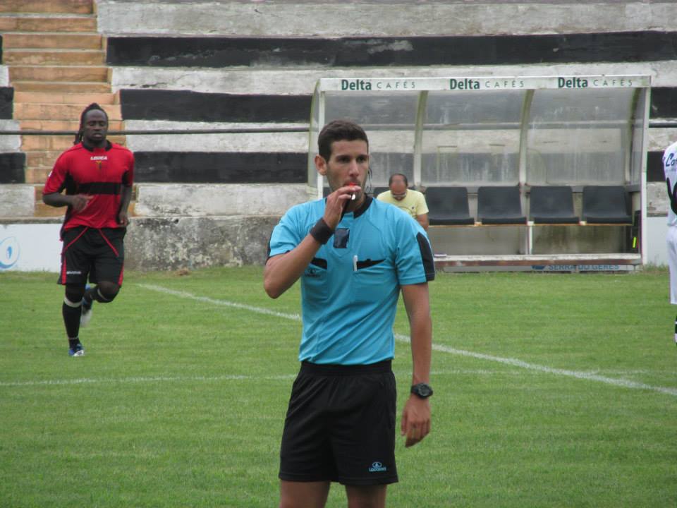 Árbitro António Nobre (AF Leiria) no Portimonense Fafe FafeDesporto Árbitro António Nobre (AF Leiria) no Portimonense Fafe FafeDesporto
