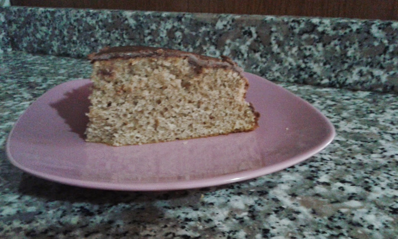 torta alla cannella con copertura al cioccolato al latte