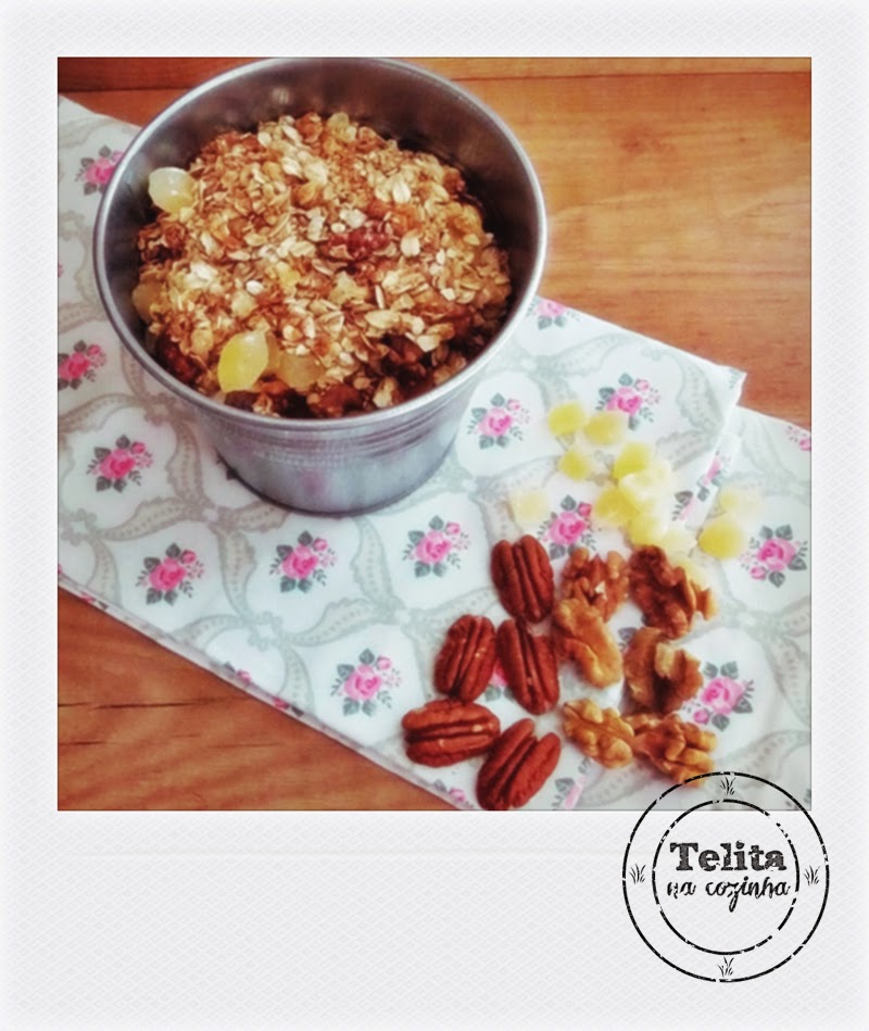 granola de nozes e ananás