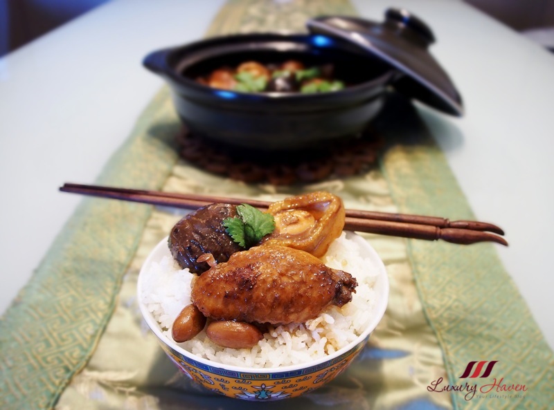 Claypot Chicken Wings with Baby Abalones ( 鲍鱼鸡翅煲仔 )