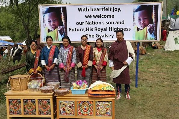 King Jigme Khesar Namgyel Wangchuck, Queen Jetsun Pema and Crown Prince Jigme Namgyel Wangchuck (The Gyalsey)