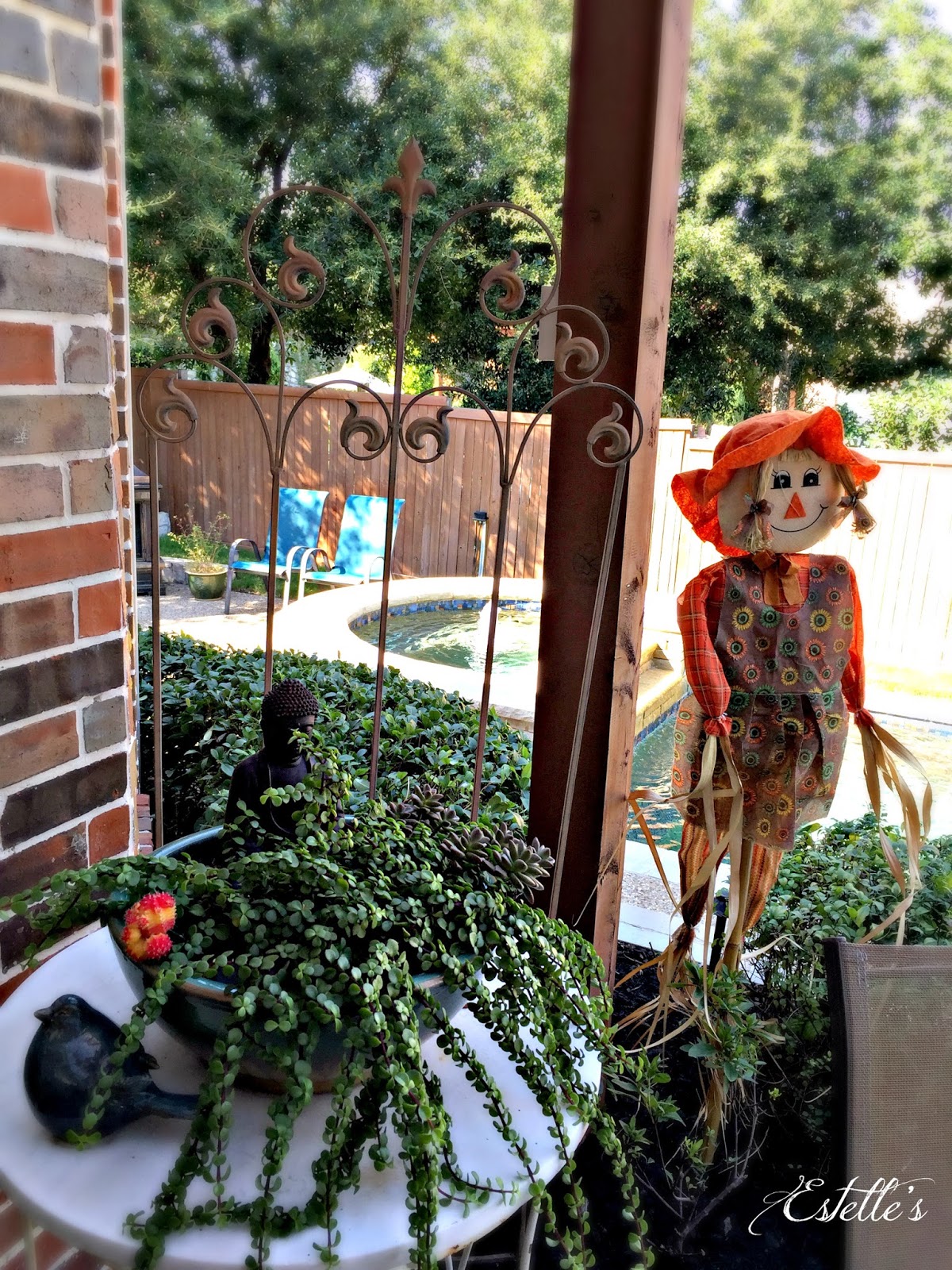 Estelle's: DECORATING FOR AUTUMN INSIDE AND OUT!