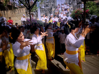 The Mothers from Ringdikit Village Look Excited To Dance Of Rejang Renteng