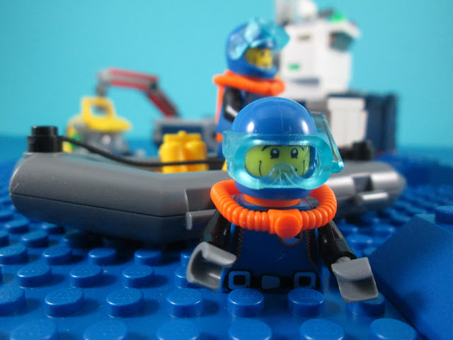 Cena de exploração científica sub-aquática, feita a partir do Set LEGO 31045 Ocean Explorer