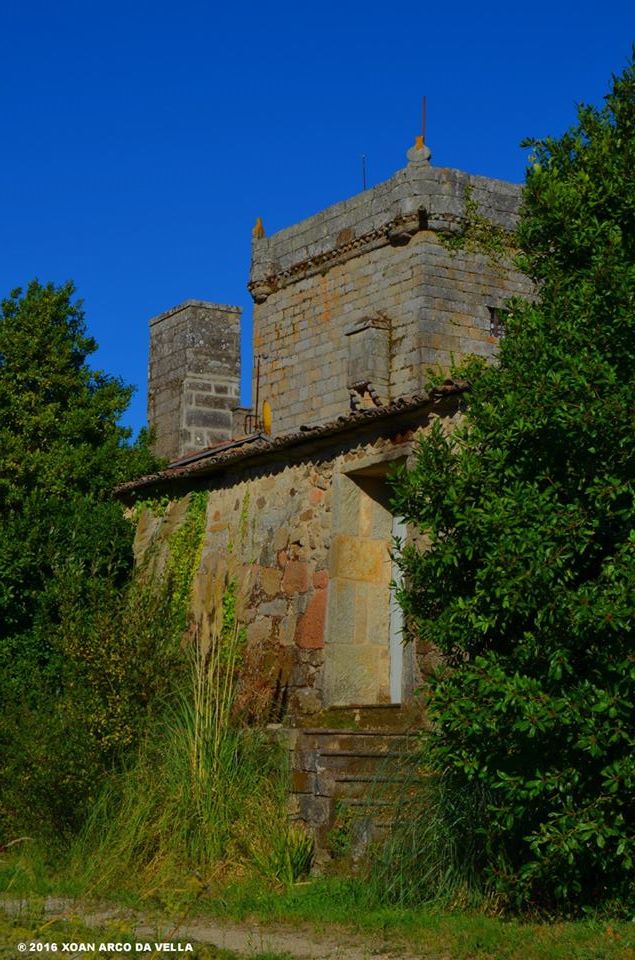 XOAN ARCO DA VELLA TORRE DE XUNQUEIRAS XOBRE A POBRA