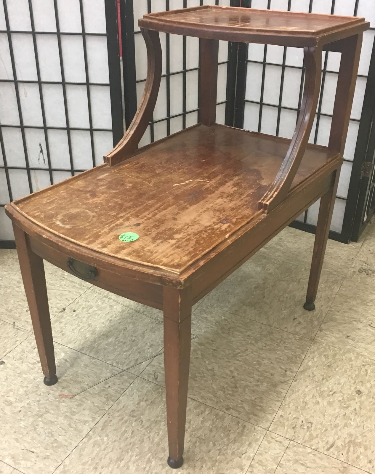 Uhuru Furniture & Collectibles Vintage End Table 15
