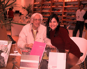 Eu e Ferreira Gullart na Bienal em 03 de setembro de 2011