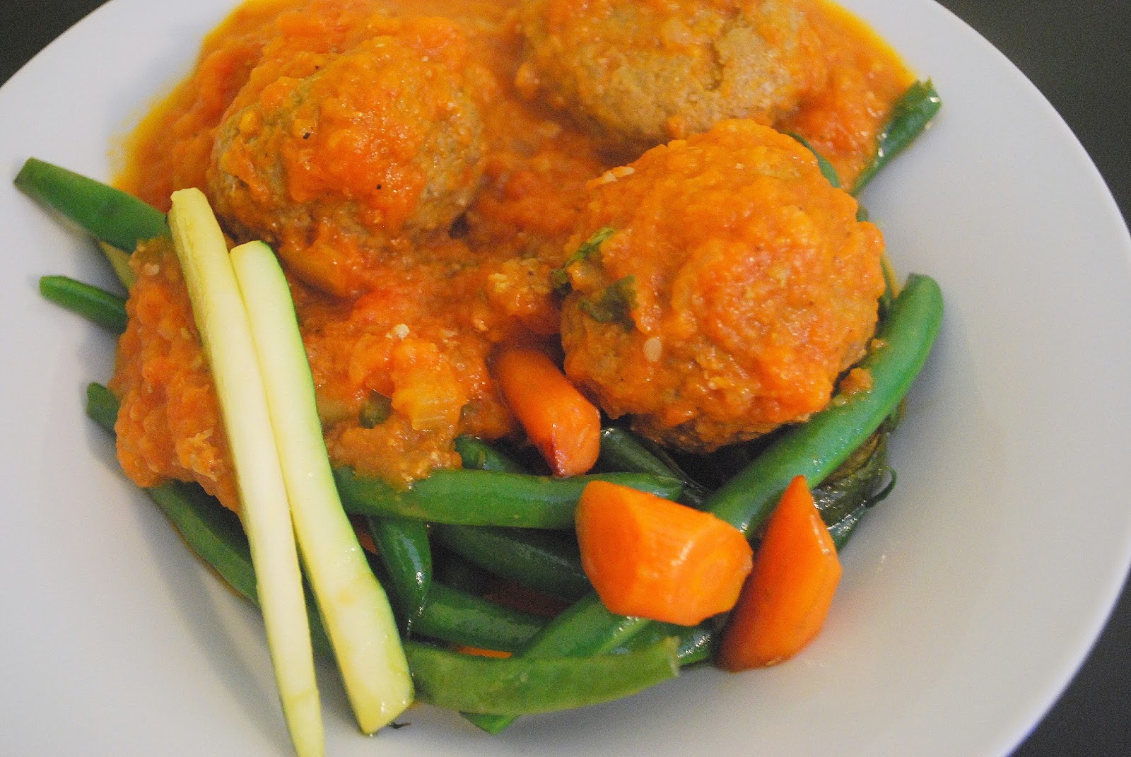 Settlers Like Us Settlers Eat Curried Meatballs with Mixed Vegetables