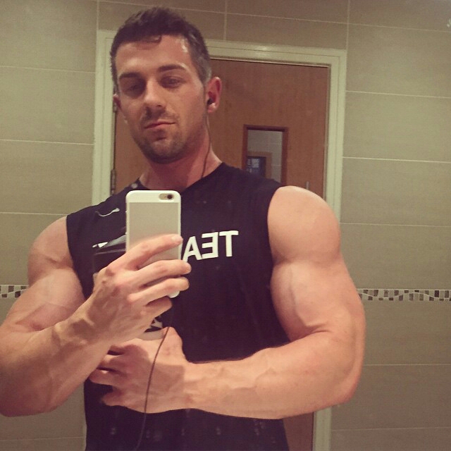 Inspiring Fitness Guys To Follow On Instagram Immediately. Men's