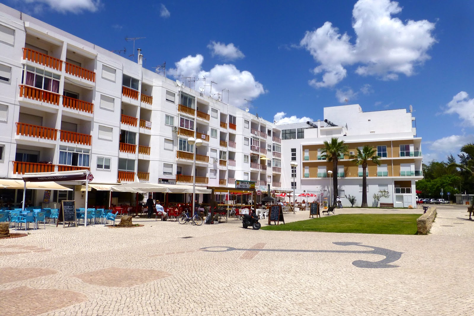 Bonnie & Bill's Adventures Fuseta, Portugal