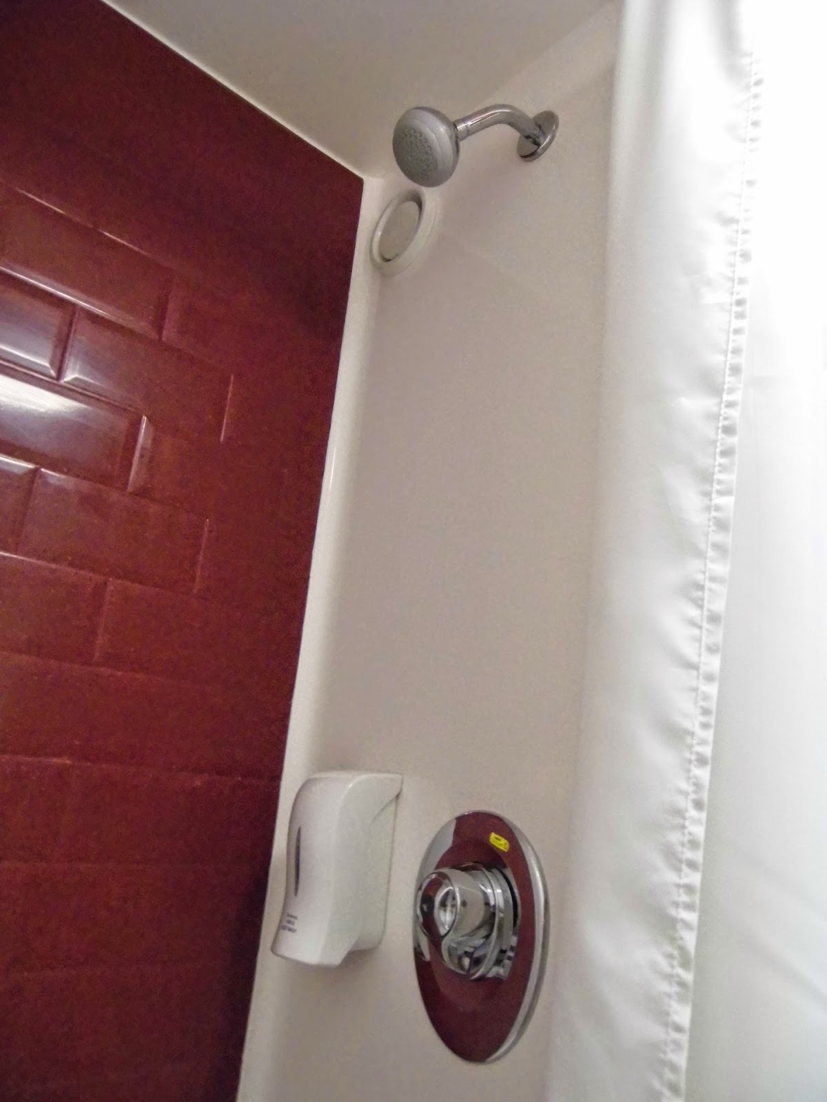 Travelodge Cardiff Central Queen Street, Review The Diary Of A