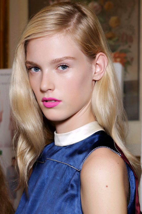 [BOCA ROSA] 7 MAKES COM BATOM ROSA PRA SE APAIXONAR