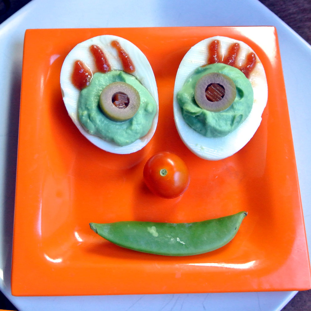 Mom, What's For Dinner?: Halloween Eyeball deviled eggs
