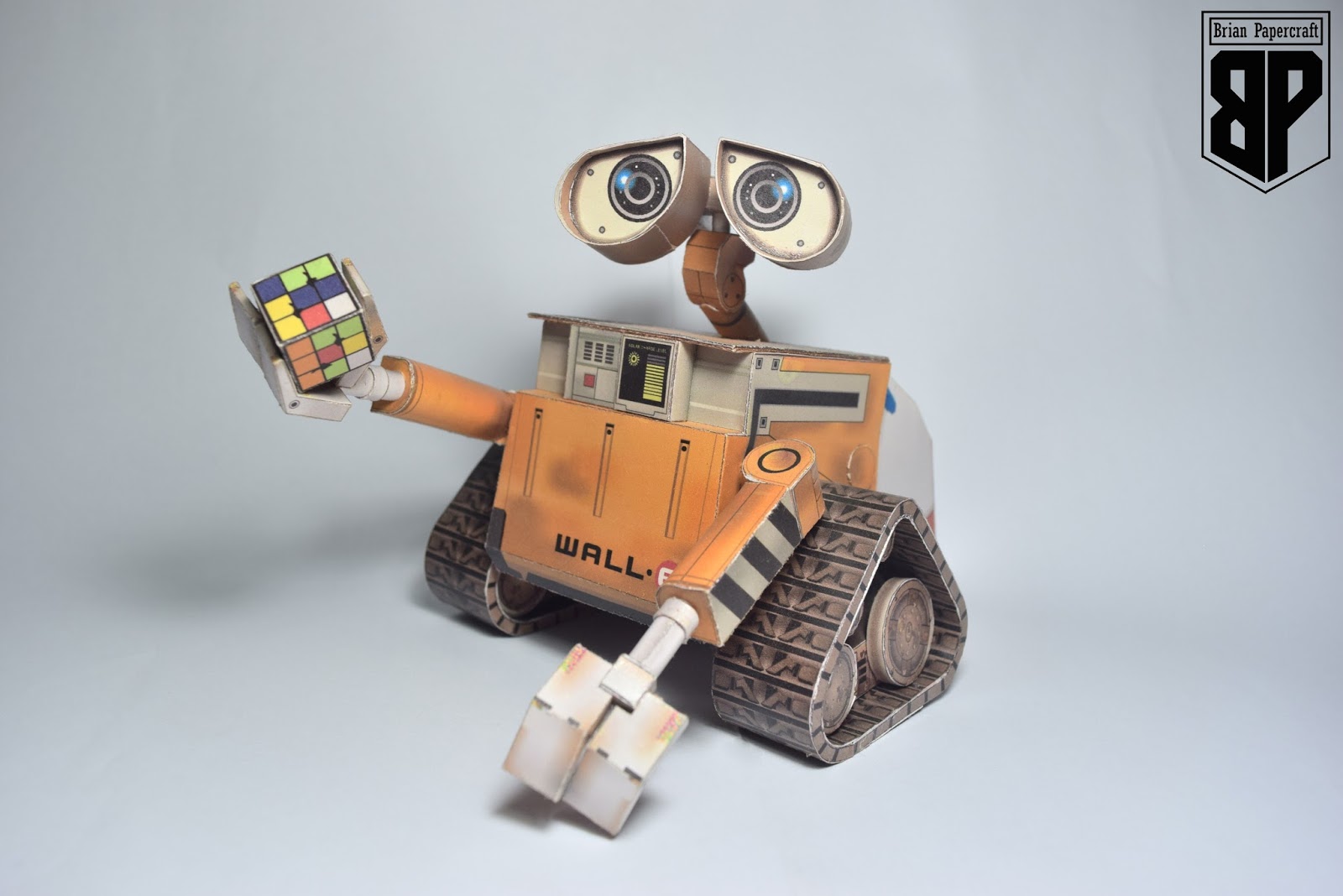 Walle and Eve Papercraft Brian Papercraft