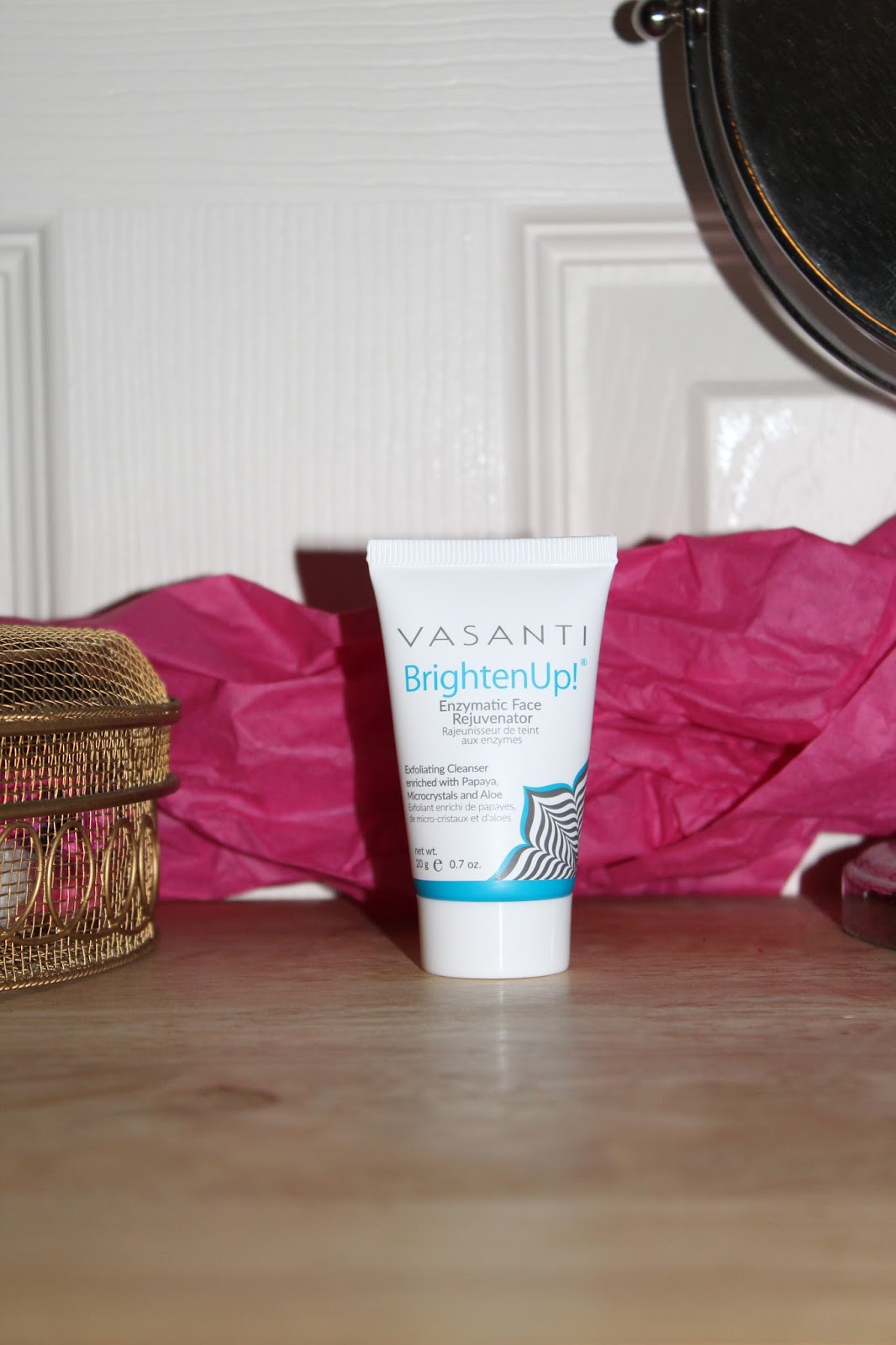 VASANTI COSMETICS Brighten Up! Enzymatic Face Rejuvenator Exfoliating