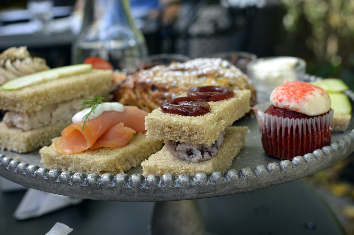 Han + Diana Eats! A Food Blog Providence ! Afternoon Tea at The Duck