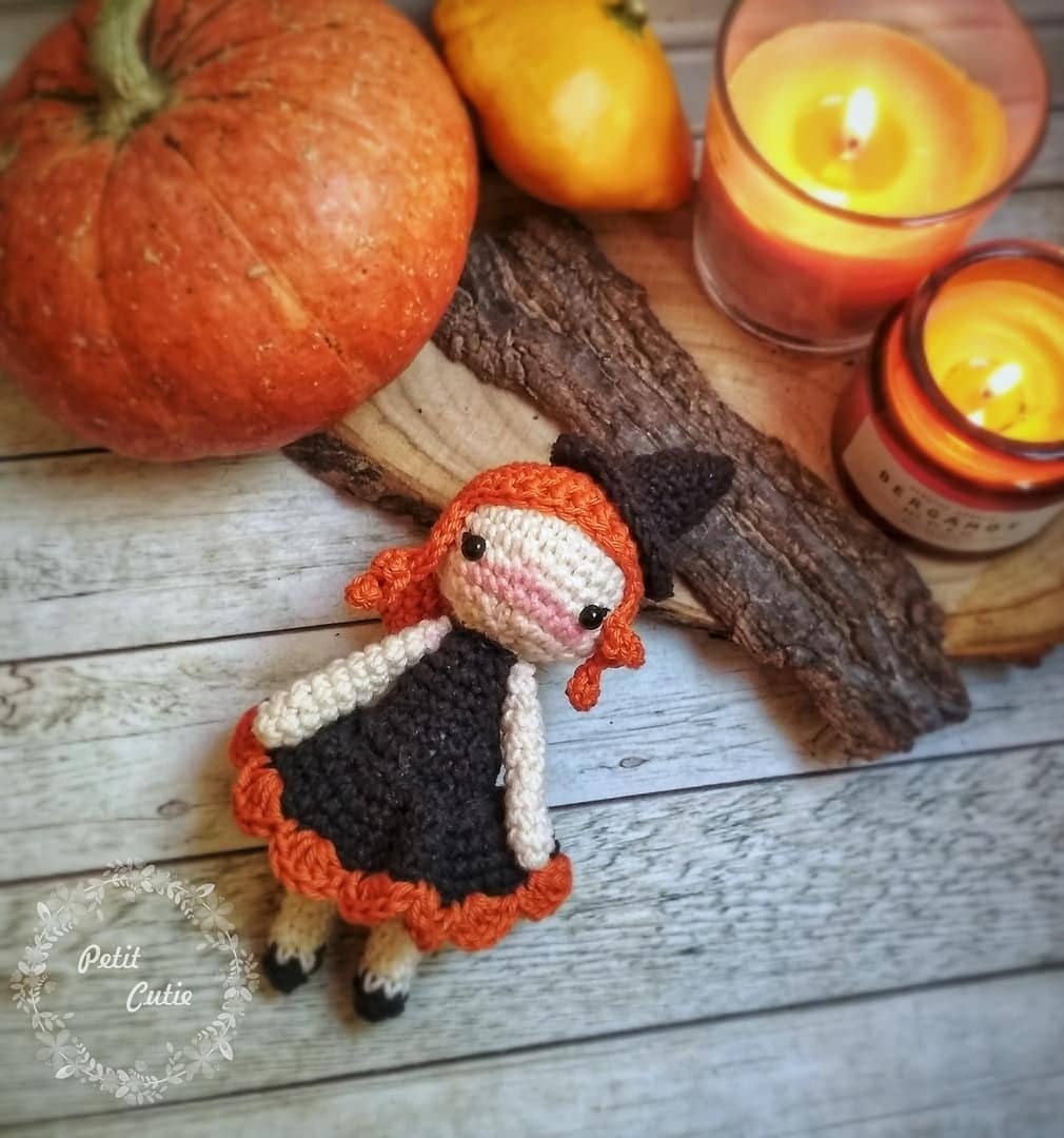 Кукла ведьмочка амигуруми