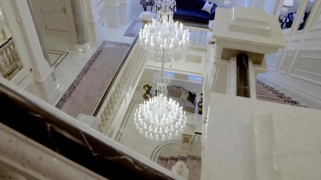 32 Interior Design Photos vs. UK's Most Expensive Home Tour