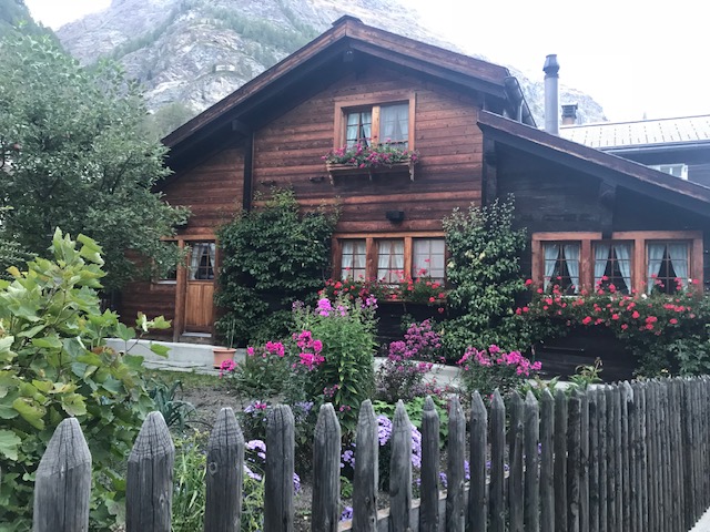 スイス・ツェルマットの家々