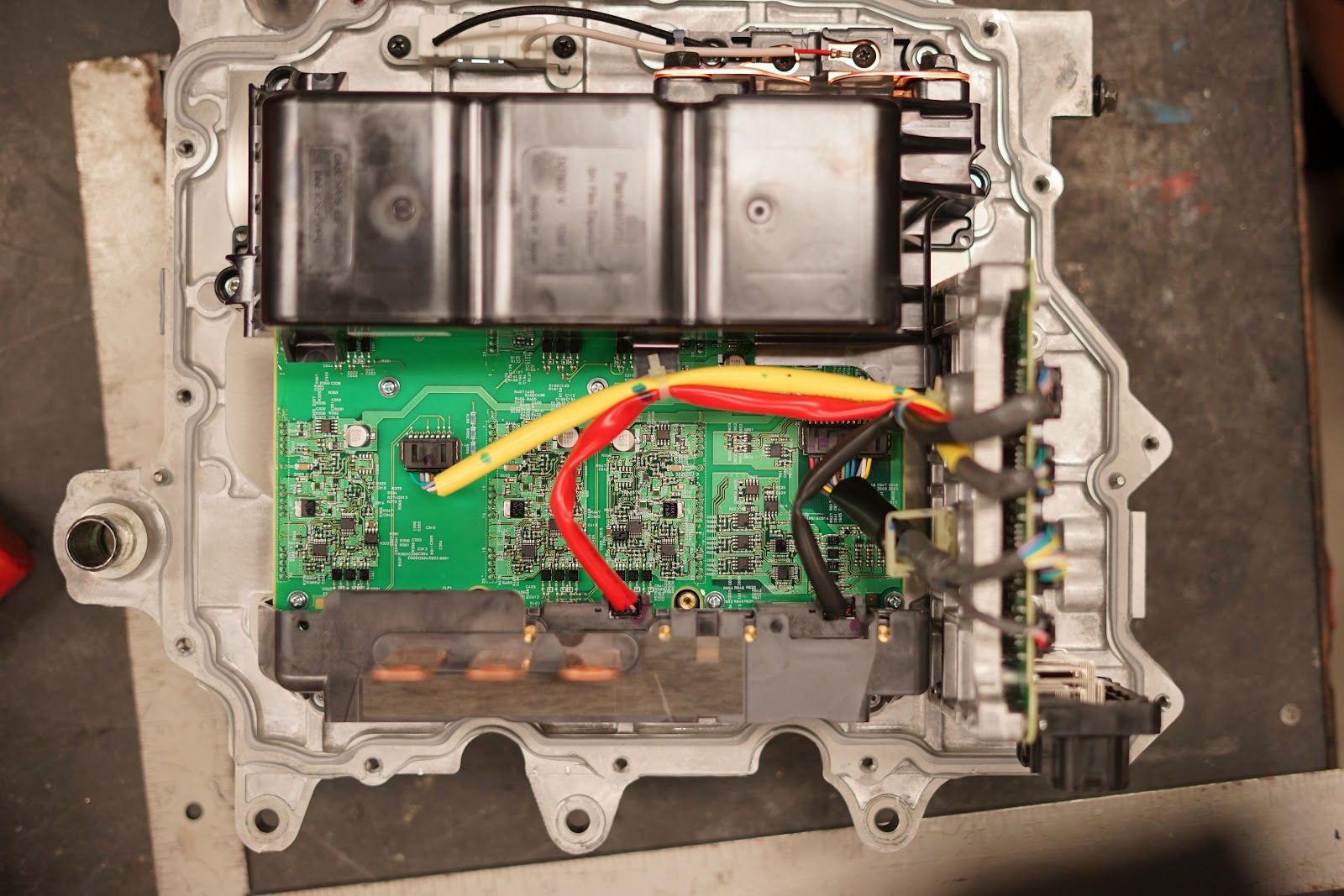 Isopack 2013 (Second Generation) Nissan Leaf Drive Unit Teardown