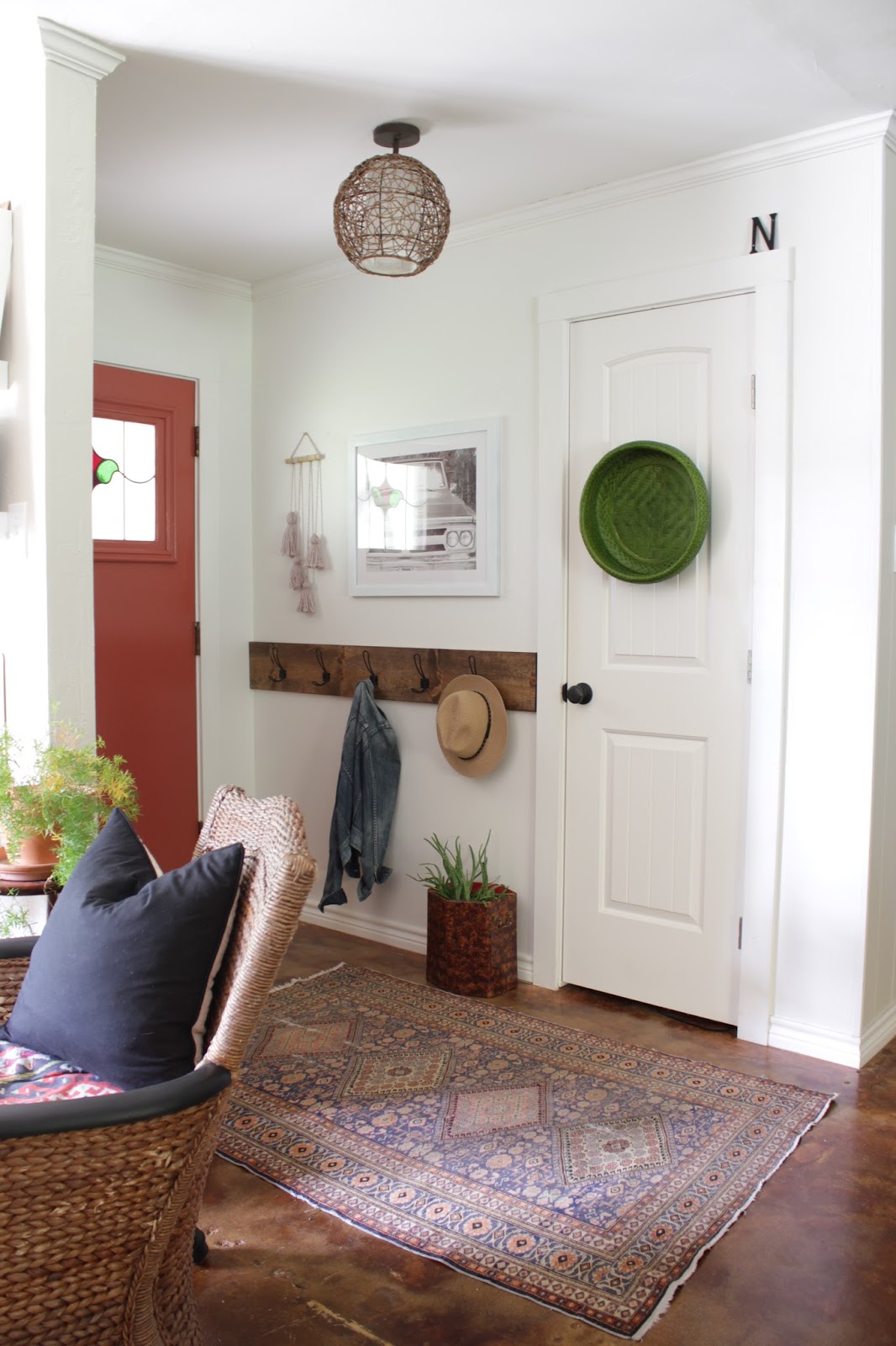 House Homemade Entryway Table Round Up