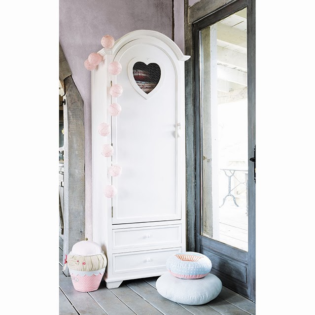 ideas-decoracion-rincon-especial-casa-guirnalda-farollillos-maisons-du-monde-top-blog-deco